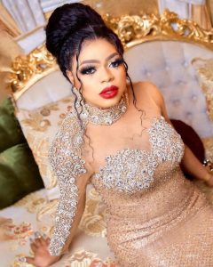 Impeached mommy of Lagos, Bobrisky donates thousands of plastic chairs to his new abode, Kirikiri prison.