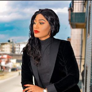 Stephanie Tum, affectionately known as the “Wum chick” due to her origins from Wum in the North West region of Cameroon, is a celebrated figure in the Cameroonian film industry